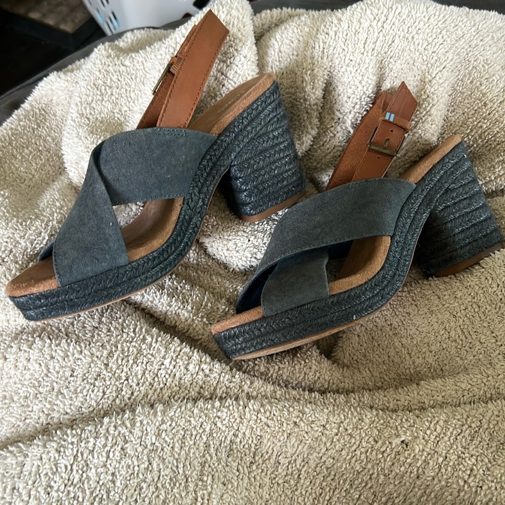 [Toms] Ibiza Blue Platform Slingback Sandal- Size 8